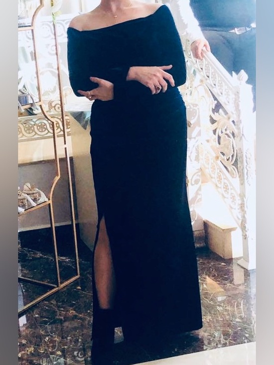 Laundry By Shelli Segal Dresses & Skirts - Laundry By Shelli Segal Off-Shoulder Dark Blue Velvety Maxi Dress.